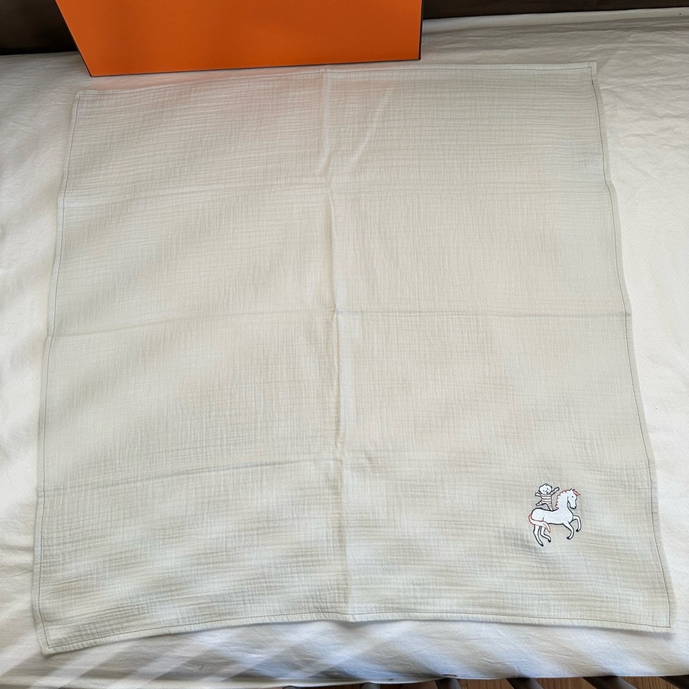 Hermes swaddling cloth